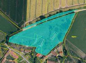 Prodej bývalé zemědělské usedlosti, 3 stavby - užitná plocha 371 m2, pozemky celkem 11.770 m2, Bojanov u Dolní Libochové