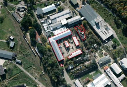                                     VEŘEJNÁ DRAŽBA - soubor 8 budov (staveb) ve výrobně skladovacím areálu; podlahová plocha 5.239 m2, část Semtín, Pardubice
                                