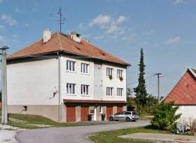 Prodej bytu 3+1, cihla, UP 87 m2 s garáží, obec Blatnice, okr. Třebíč - snížení ceny !