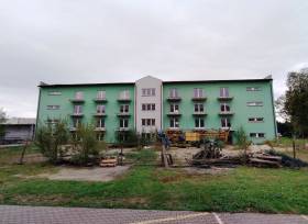 3. KOLO Prodej rozestavěného bytového domu pro seniory, užitná plocha 1600 m2, pozemky celkem 1054 m2, Český Těšín