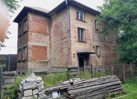 Prodej RD, zastavěná plocha 145 m2, pozemky 1237 m2, k.ú. Bartovice, z majetku Liberty Ostrava a.s.