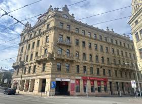 Prodej - centrum Brna - převod družstevního podílu k souboru 5 nebytových jednotek, užitná plocha 856 m2, ul. Koliště