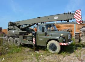 Autojeřáb Tatra 148-2 AD 20 ČKD, RZ S018916, stav tachometru 13.809 km, z majetku PAMA Poděbrady s.r.o. 