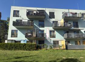 VEŘEJNÁ DRAŽBA – Prodej id. spoluvlastnického podílu na bytové jednotce 2+kk, 44,4m2 + terasa, ulice Vrbovecká 4, Brno-Bystrc