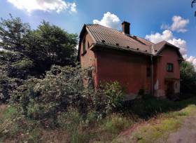 Prodej souboru "Kunčice celek 7", budova č.p. 683 a jednoho pozemku vč. stavby, pozemky celkem 870 m2, z majetku Liberty Ostrava
