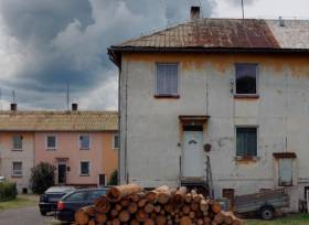 Prodej bytové jednotky (domu), podlahová plocha 129 m2, pozemek 67 m2, Nová Farma - obec Teplá, okres Cheb