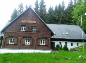 Prodej chata - penzion s kapacitou 25 lůžek, rekreační oblast - Kryštofovo Údolí, 10 km od Liberce, UP 470m2, pozemek 2.913m2